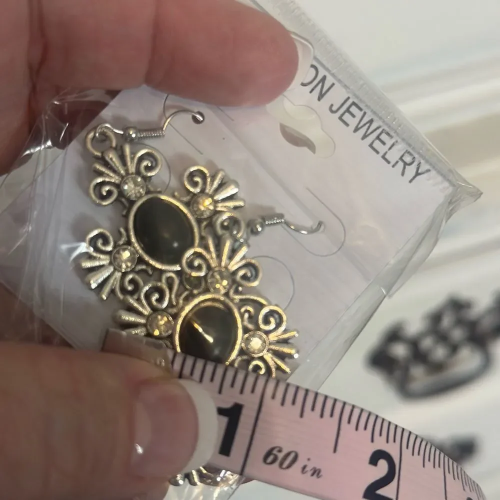 ‎Stone Cross Earrings